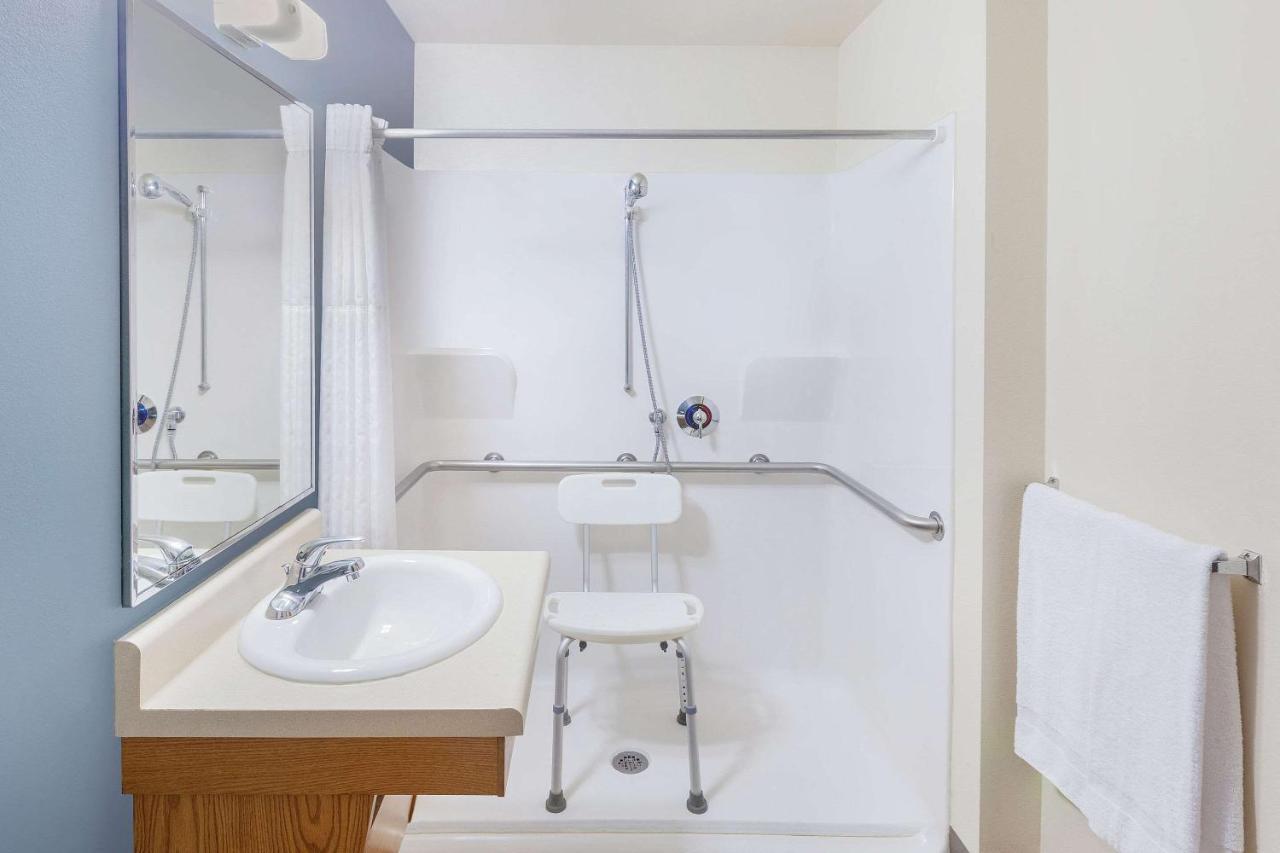 Woodspring Suites Ankeny Des Moines ภายนอก รูปภาพ
