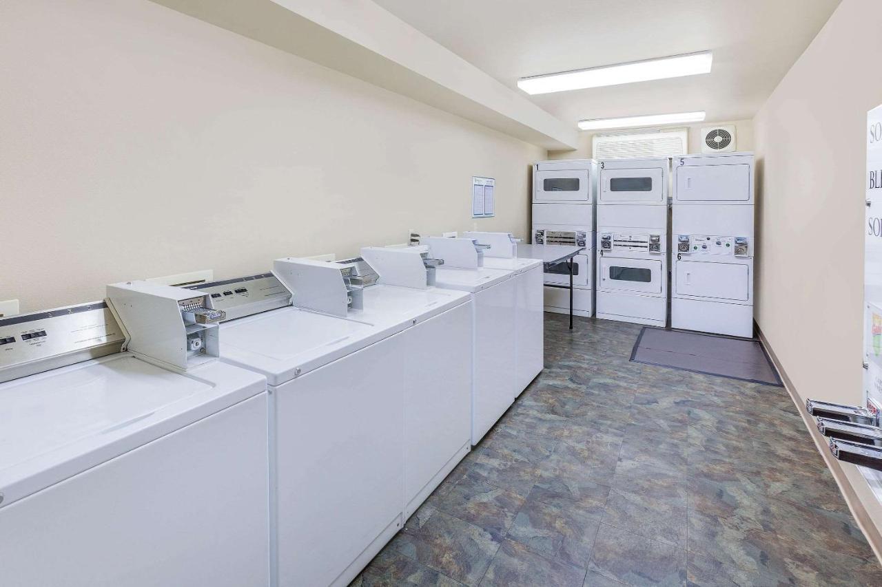 Woodspring Suites Ankeny Des Moines ภายนอก รูปภาพ